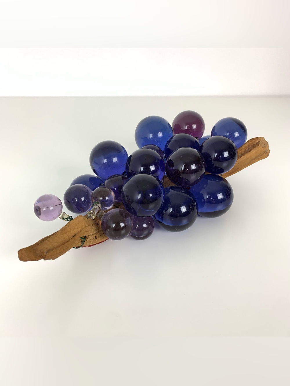 Large Purple Lucite Acrylic Grape Driftwood Cluster Centerpiece MCM Vtg Read